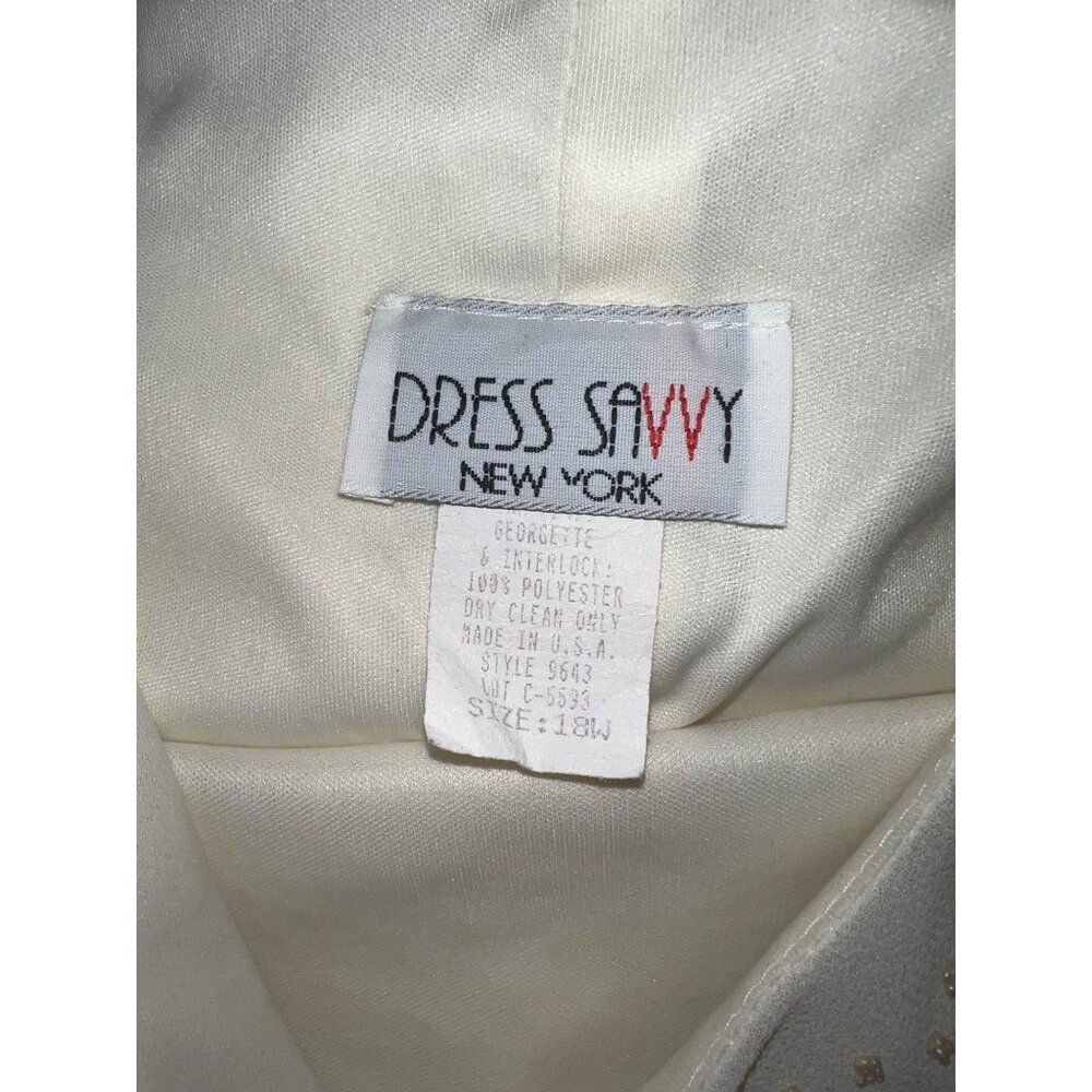 White Sleeveless Layered Chiffon Dress Pearl-Like Accents Dress Savvy Size 18W - Picture 4 of 5